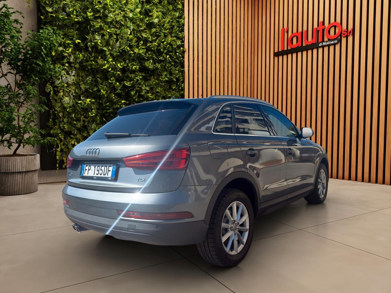 Audi Q3 2.0 TDI 120 CV S-TRONIC