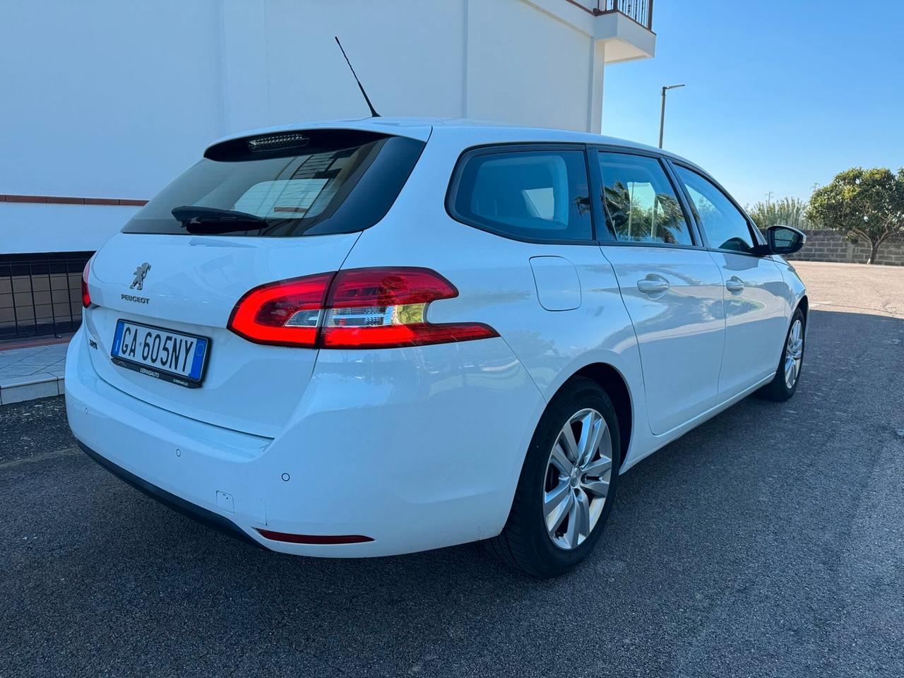 Peugeot 308 HDi AZIENDALE Cambio Automatico