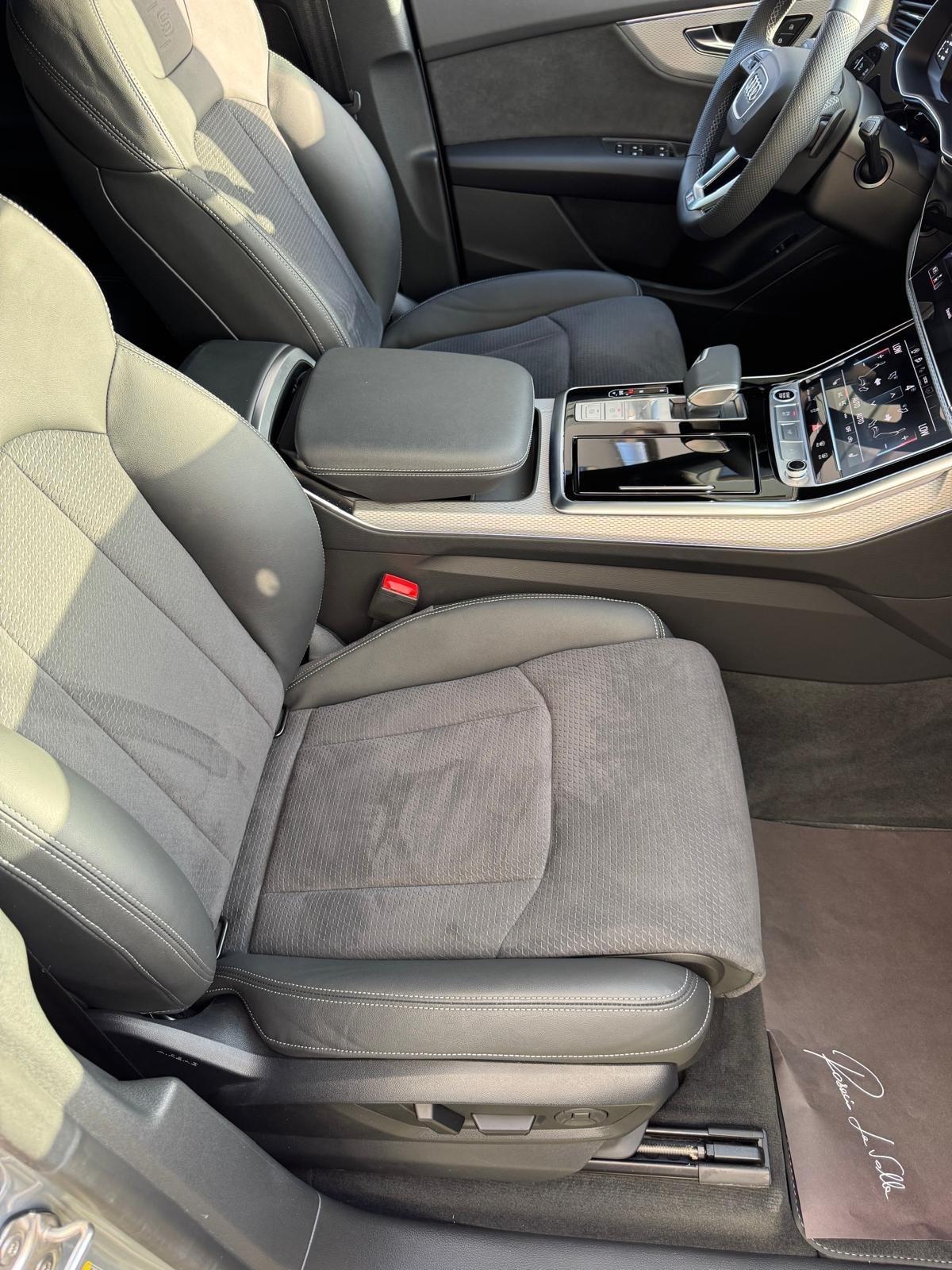 Audi Q8 SUV 45 TDI quattro tiptronic S line edition