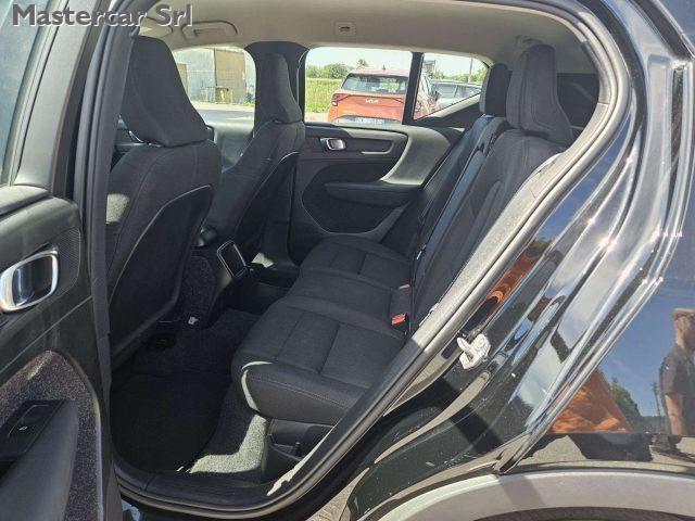 VOLVO XC40 2.0 d3 SUV D3 150cv BUSINESS - FV529SV