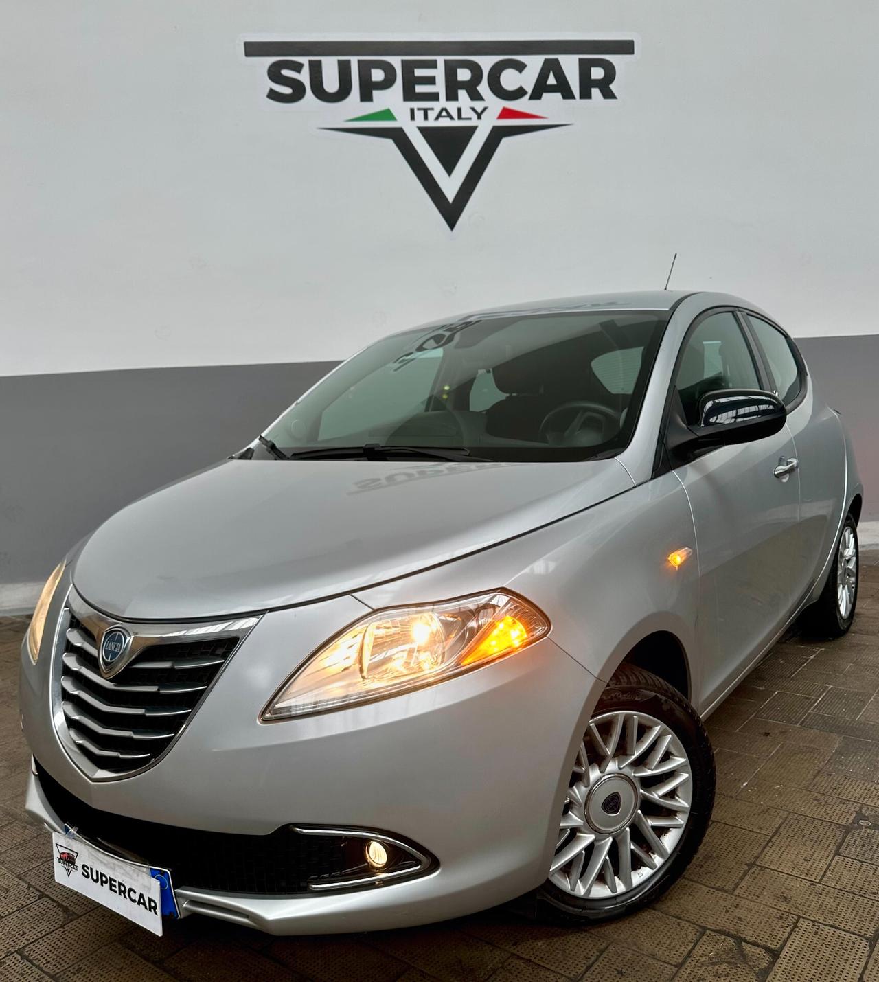 Lancia Ypsilon 1.2 Benz, Euro 6B, Uni propri, pari al nuovo