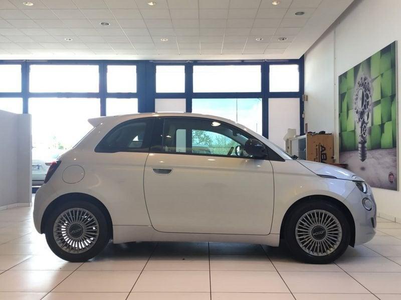 FIAT 500 Hybrid Hybrid Icon MY26 PACK COMFORT