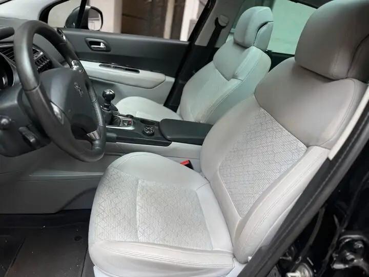 Peugeot 3008 1.6 HDi 115CV Style 115cv/Tetto panor/Solo 68.000KM