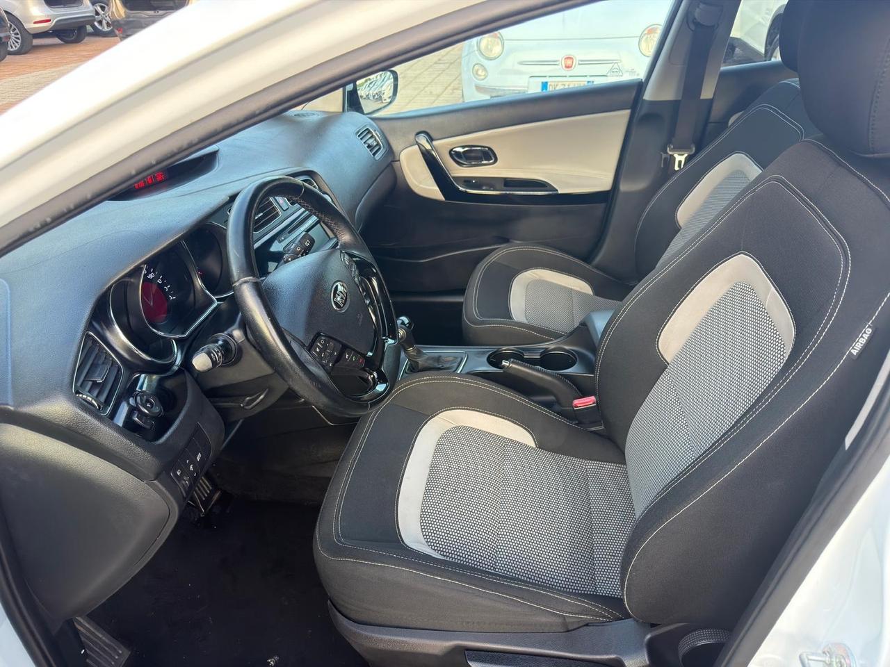 Kia Ceed cee'd 1.6 CRDi 110 CV 5 porte Cool