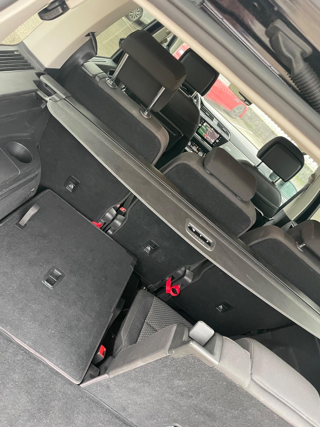 Volkswagen Touran 1.6 TDI 115 CV SCR DSG Executive BlueMotion Tech.