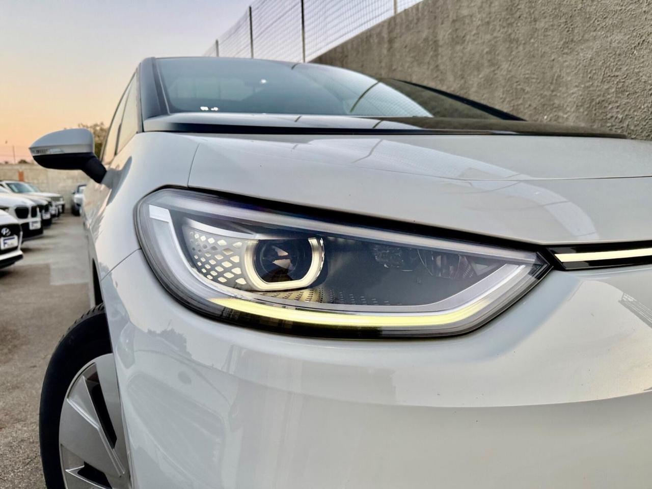 Volkswagen ID.3 58 kWh,Tetto panoramico,LED ambiete,Full LED,ecc.
