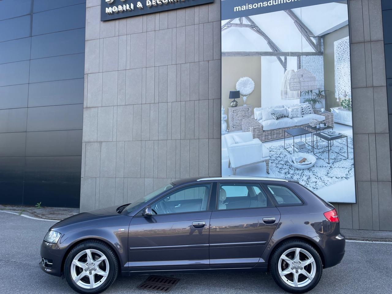 Audi A3 SPB 1.6 TDI 105 CV CR Attraction