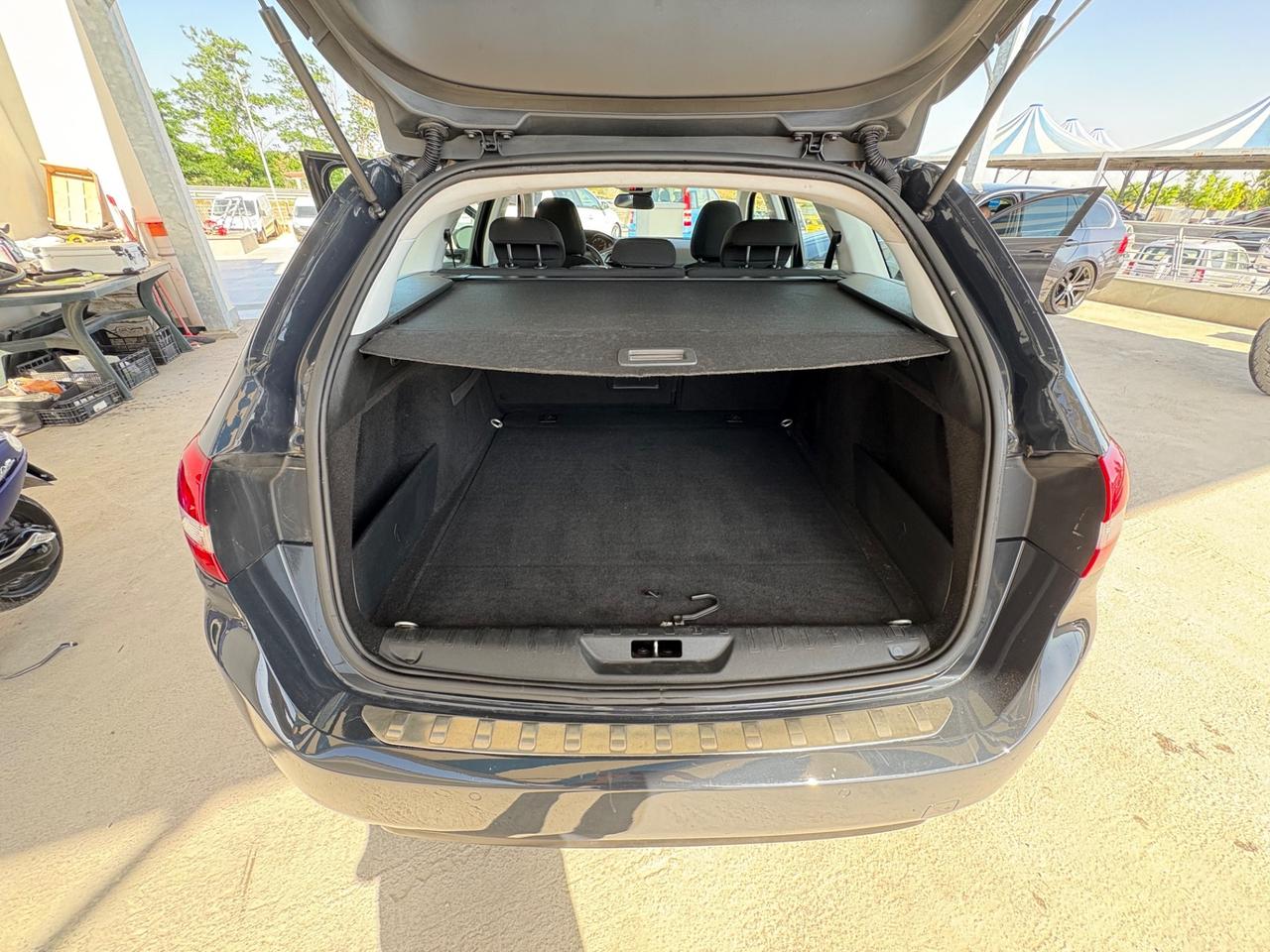 Peugeot 308 BlueHDi 120 S&S EAT6 Business