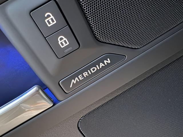 LAND ROVER Defender 110 3.0D I6 200 CV AWD Auto X-Dynamic SE TETTO PAN