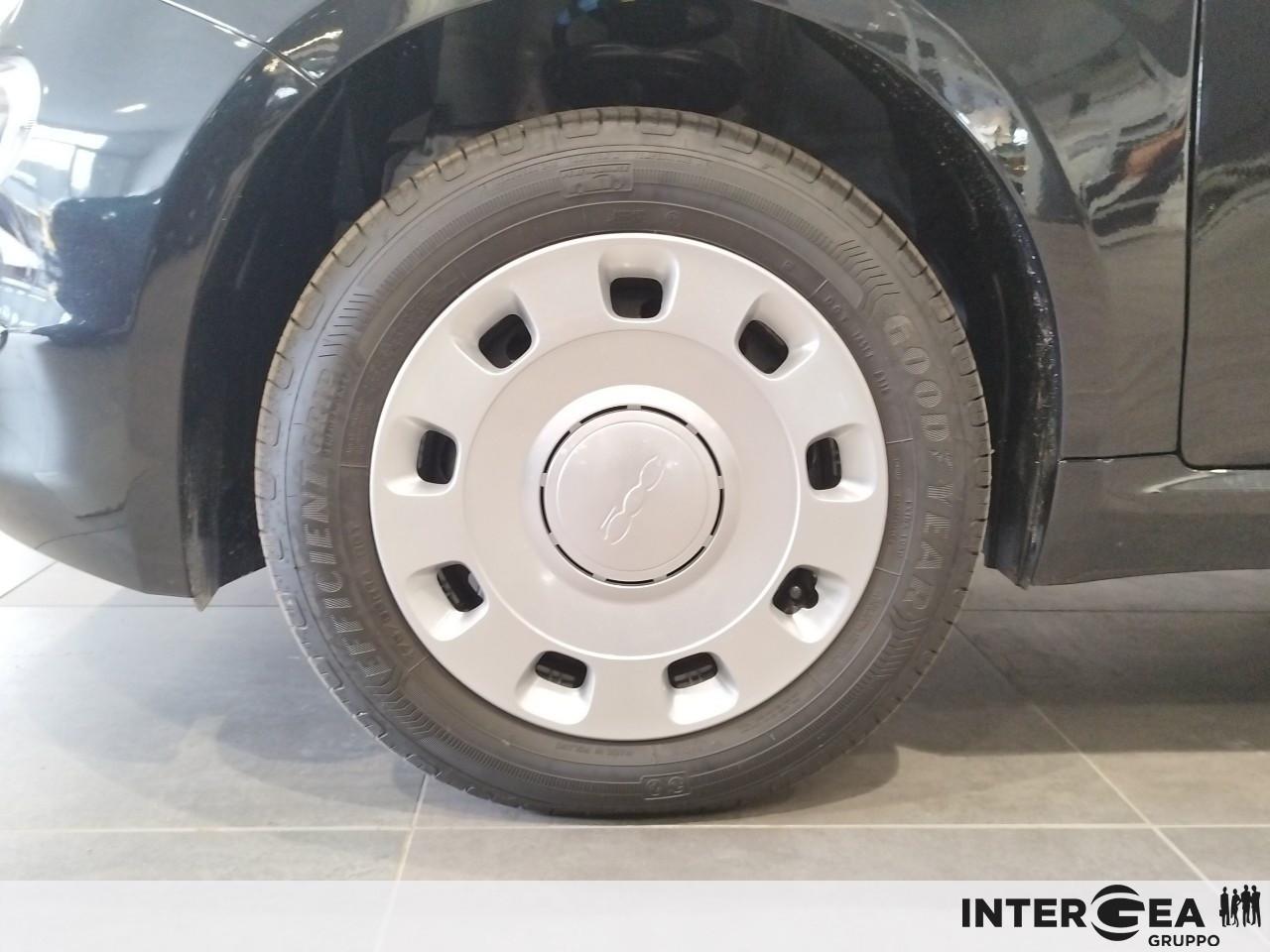 FIAT 500C 1.0 hybrid 70cv