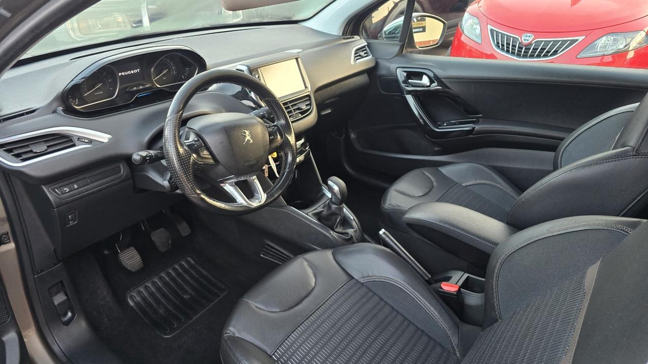 Peugeot 208 PureTech 82 3 porte Allure