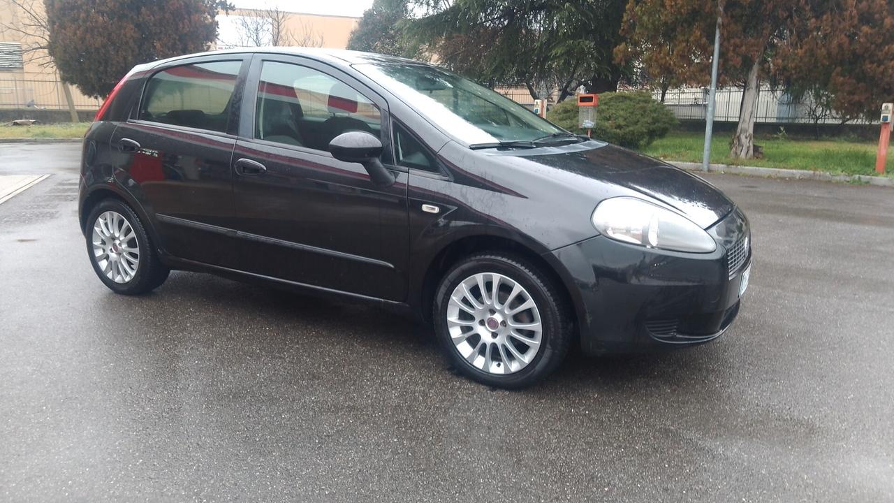 FIAT grande punto 1.2 BZ neopatentati 2010