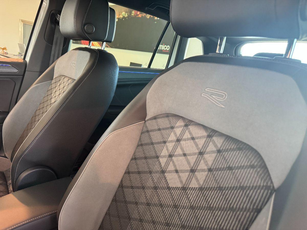VOLKSWAGEN Tiguan 2.0 TDI DSG R-Line Luci Ambient