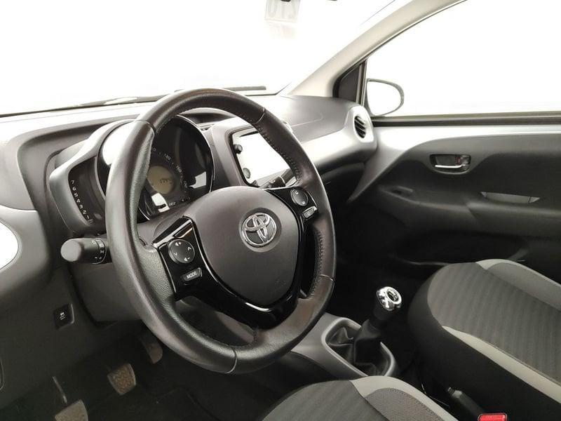 Toyota Aygo 1.0 VVT-i 72 CV 5 porte Connect X-Fun