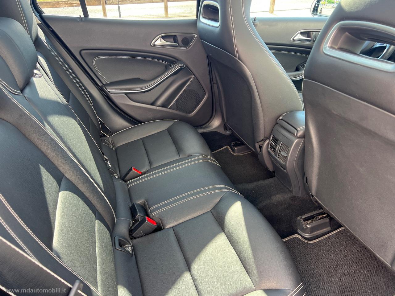 MERCEDES-BENZ GLA 200 Premium EDITION TETTO AUTOMATICA 19 STUPENDA