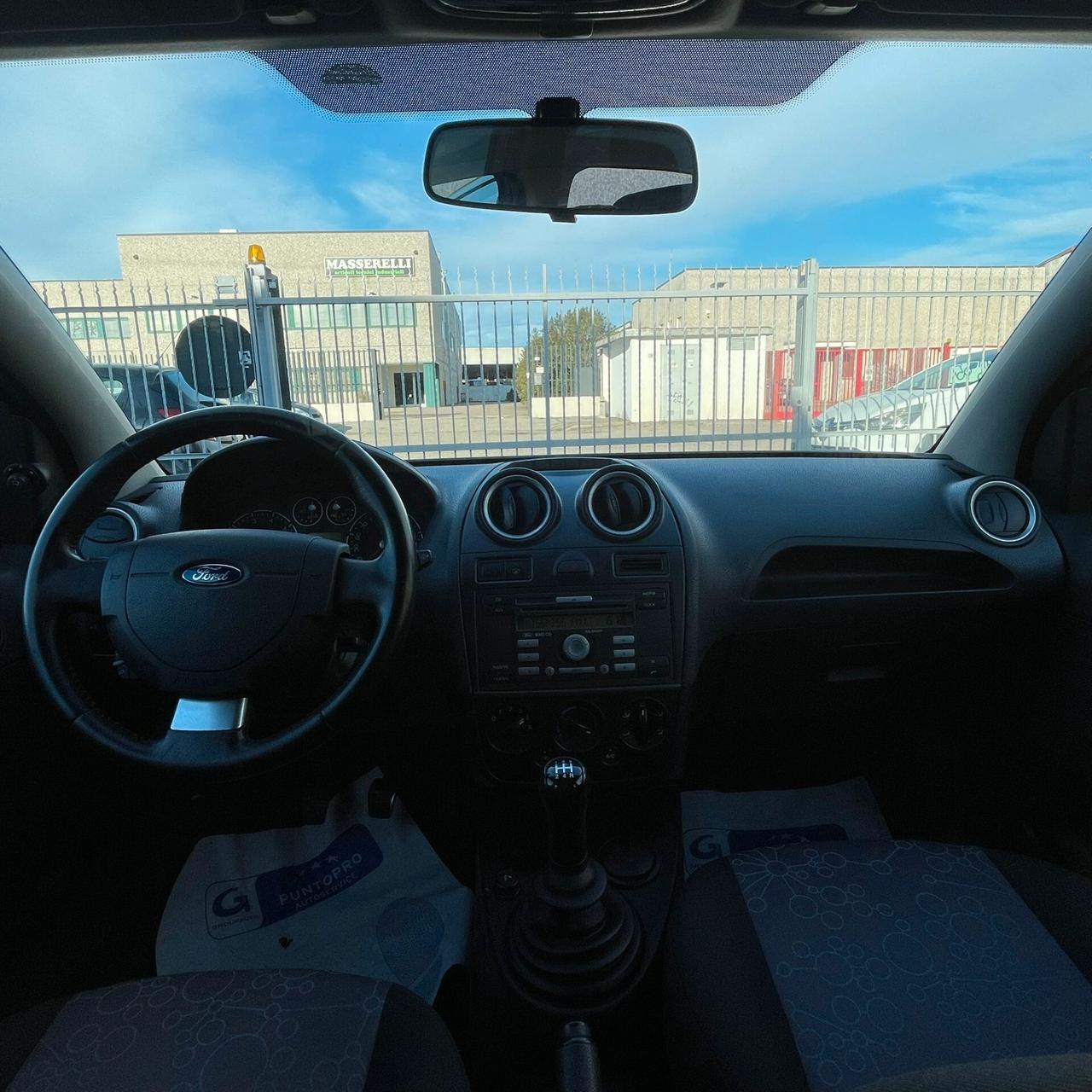 Ford Fiesta 1.2 16V 5p. Ghia