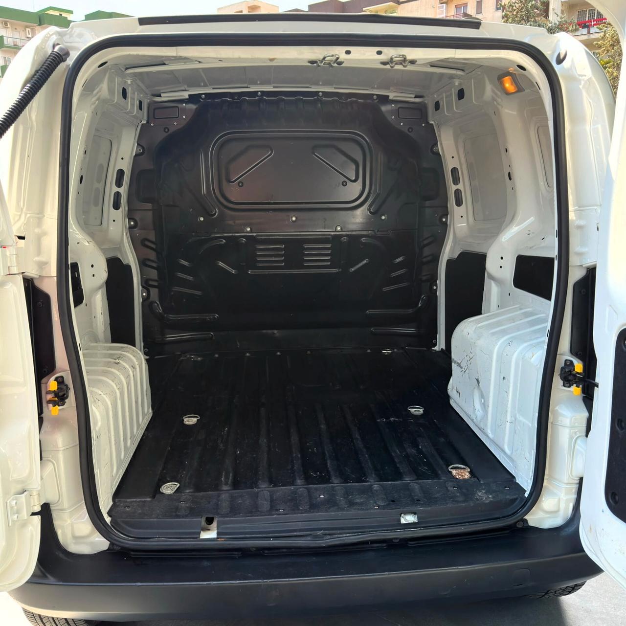 Fiat Fiorino 1.3 MJT Cargo