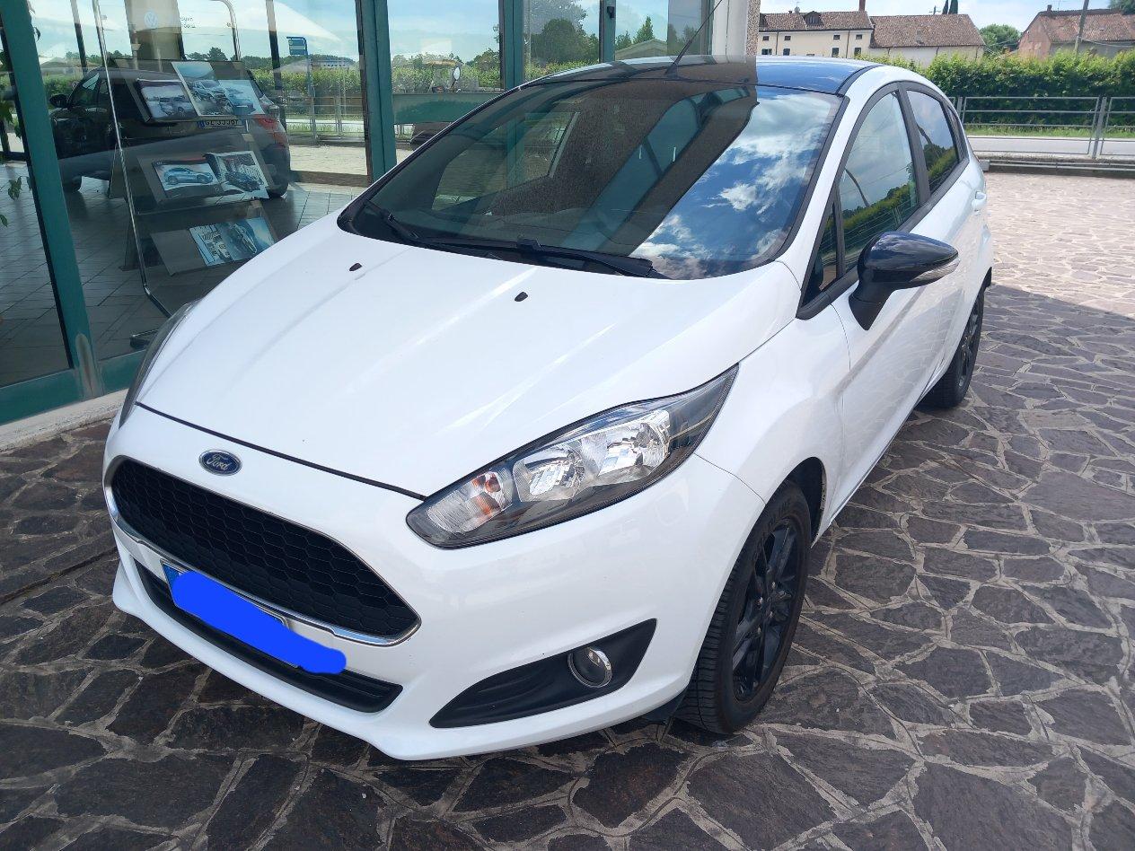 Ford Fiesta 5 Porte Fiesta 5p 1.0 Black&White 80cv