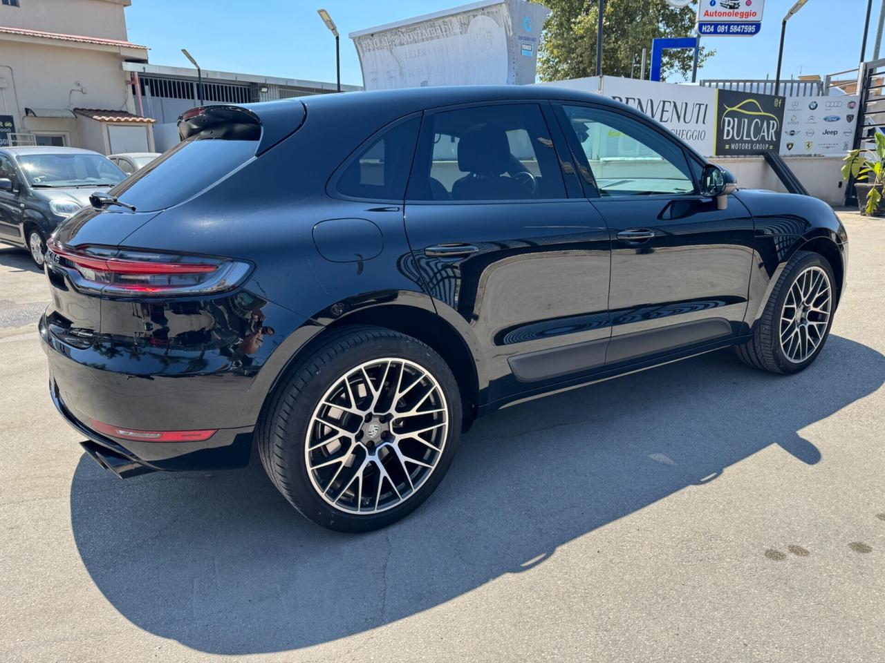 Porsche Macan 2.0 pari al nuovo