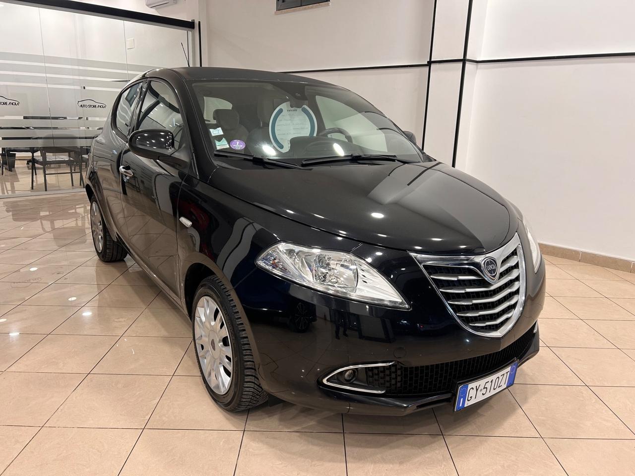 Lancia Ypsilon 1.2 69 CV 5 porte Gold