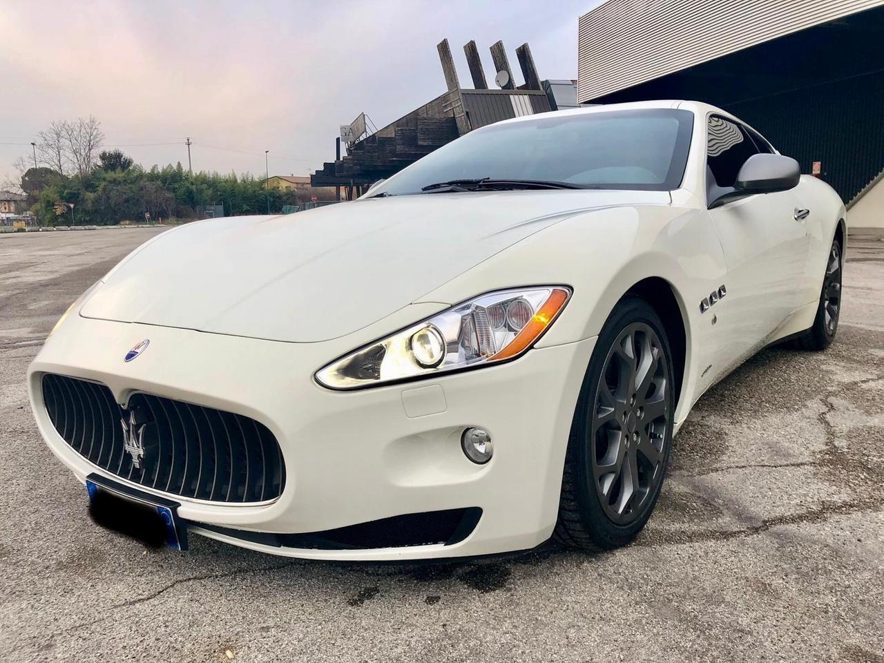 MASERATI GRANTURISMO 4.2 405cv FULL FULL (PERMUTO)