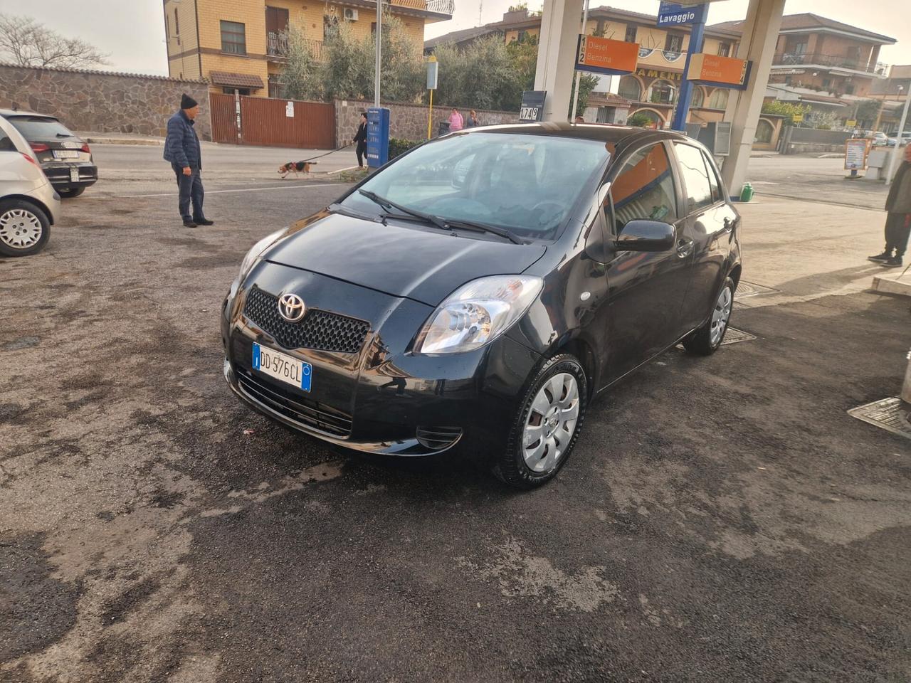 Toyota Yaris 1.0 5 porte