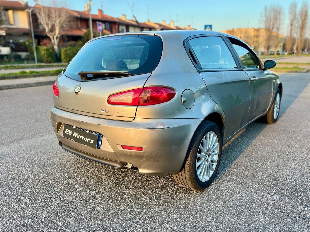 Alfa Romeo 147 2.0 TS Distinctive GPL 5p