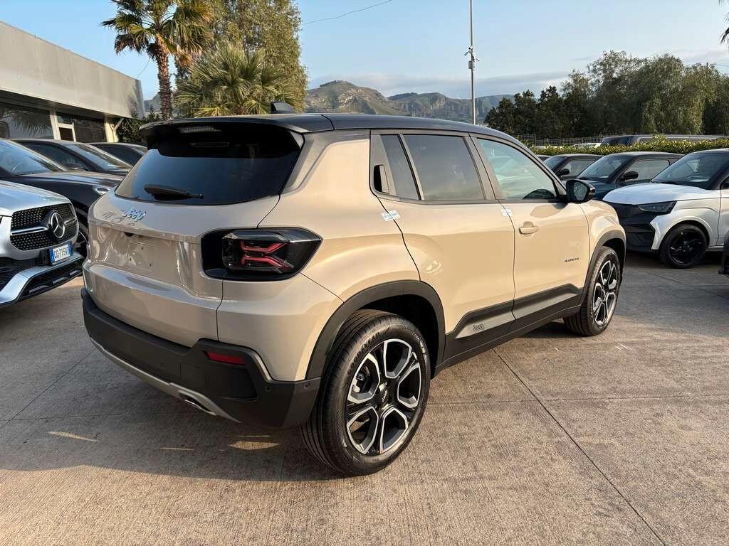 Jeep Avenger 1.2 Turbo 100 CV Summit a 234 euro al mese