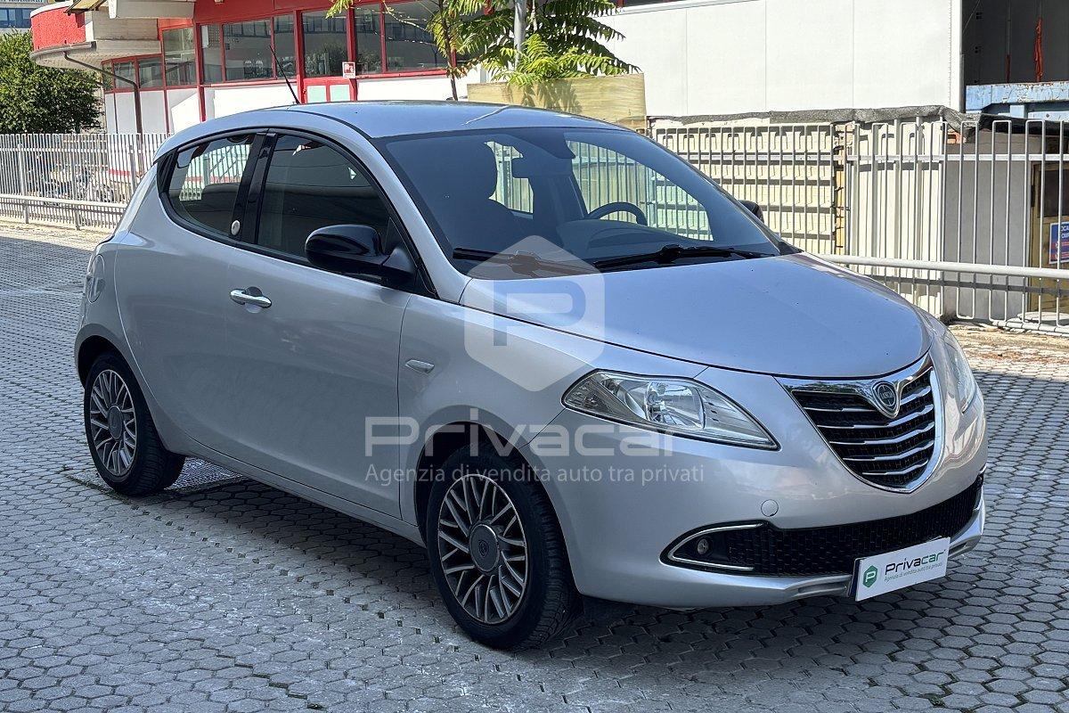 LANCIA Ypsilon 1.2 69 CV 5 porte GPL Ecochic Silver