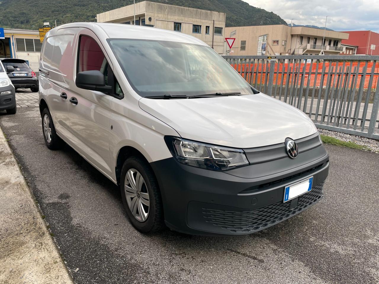 Volkswagen Caddy 2.0 TDI 102 CV Furgone Business