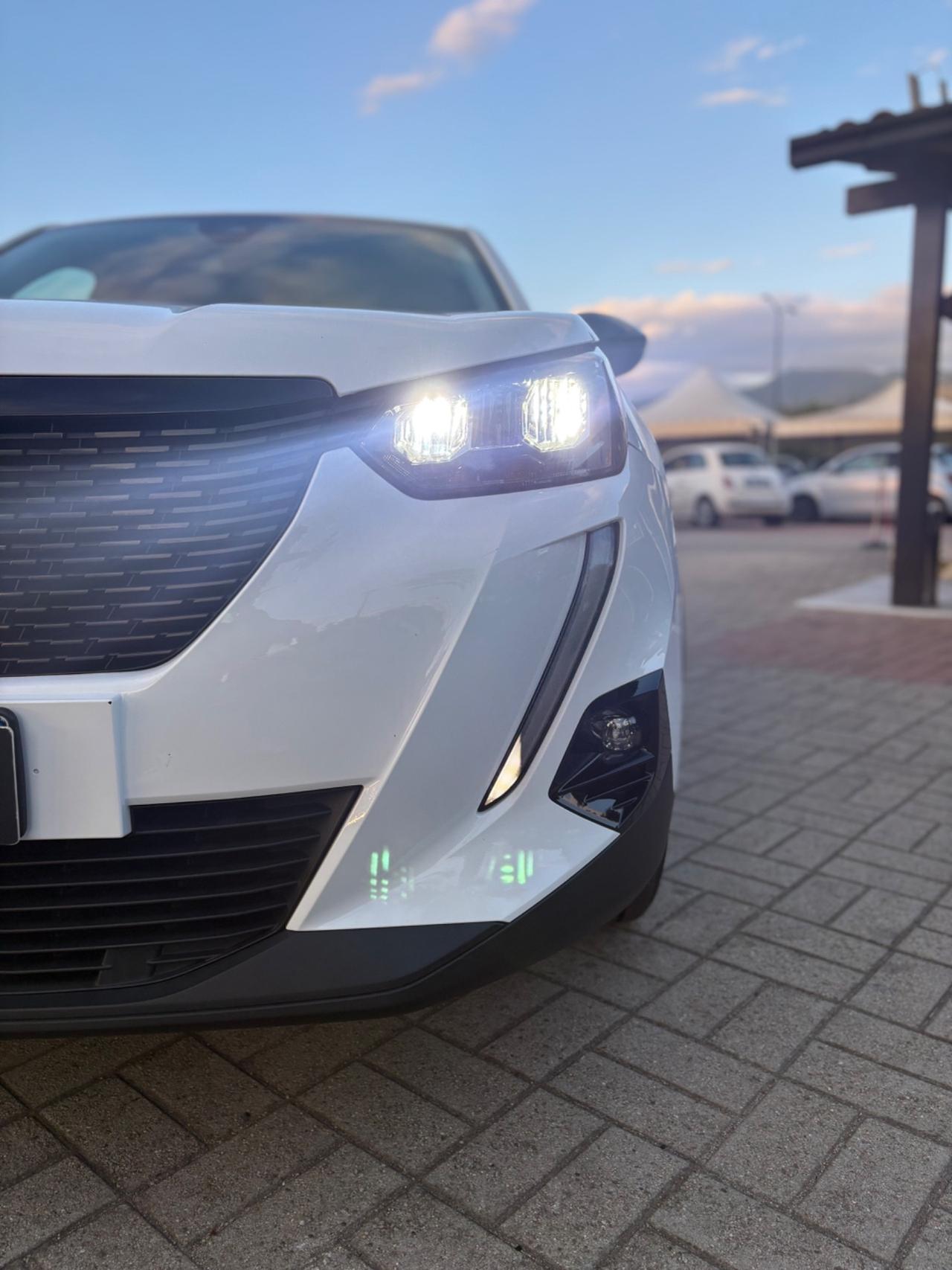 Peugeot 2008 PureTech 100 S&S Allure