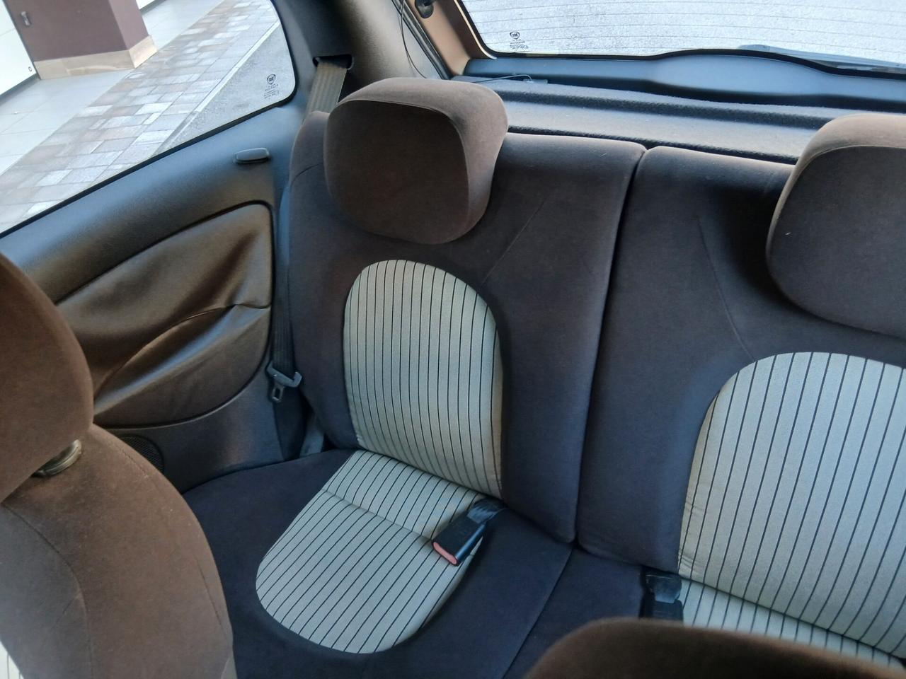 Lancia Ypsilon 1.2 Argento pronta consegna OK per neopatentati