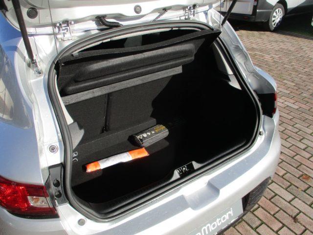 RENAULT Clio 1.2 75Cv 5 porte Ok Neopat./Bluetooth