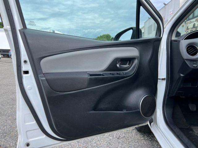 TOYOTA Yaris 1.0 5 porte Lounge My 2015 uniprop.