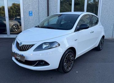 Lancia Ypsilon 1.0 Hybrid Gold Plus CARPLAY/RETROCAM-PROMO FIN