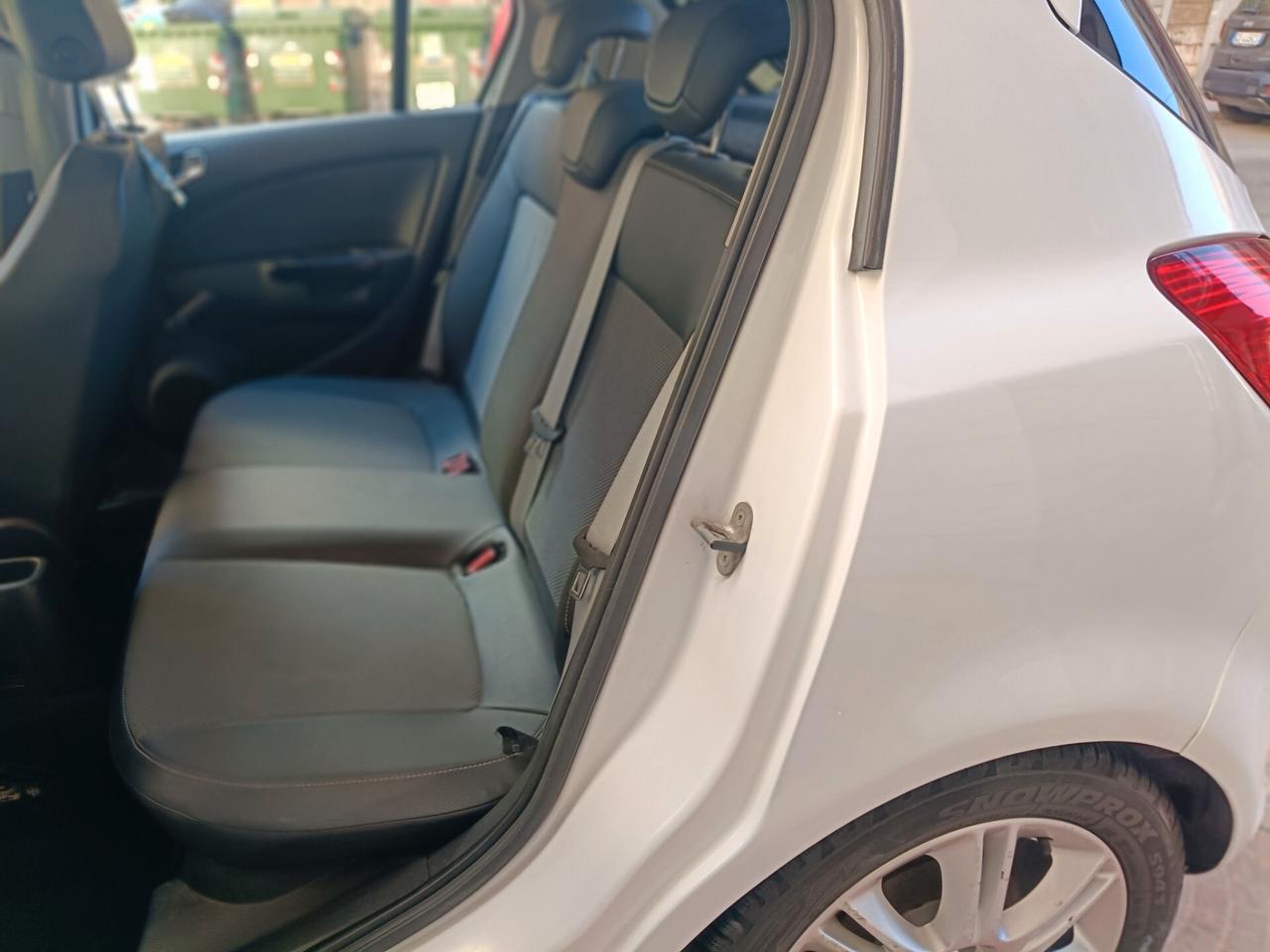 OPEL CORSA 1.2 5 PORTE-NEOPATENTATI-Euro4390