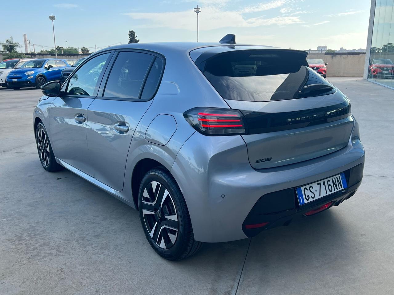 Peugeot 208 1.2 puretech Allure - possibiltà noleggio no scoring