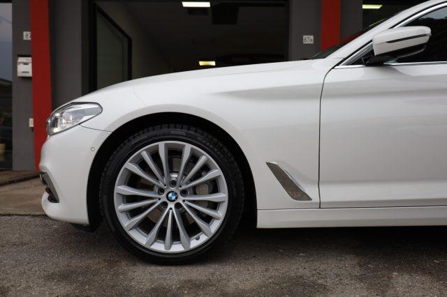 BMW 530 d xDrive 249CV Berlina Live Cockpit HeadUp Tetto