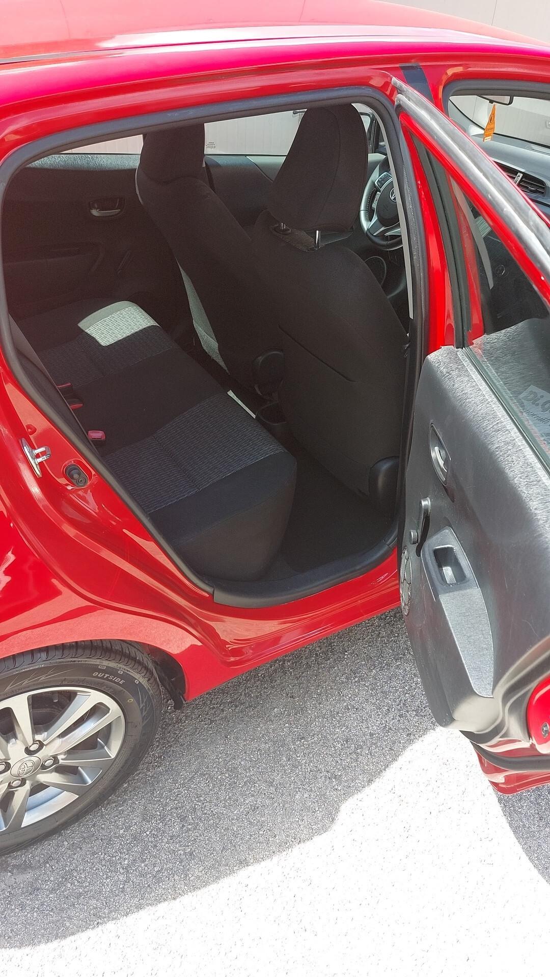 Toyota Yaris 1.0 5 porte Lounge