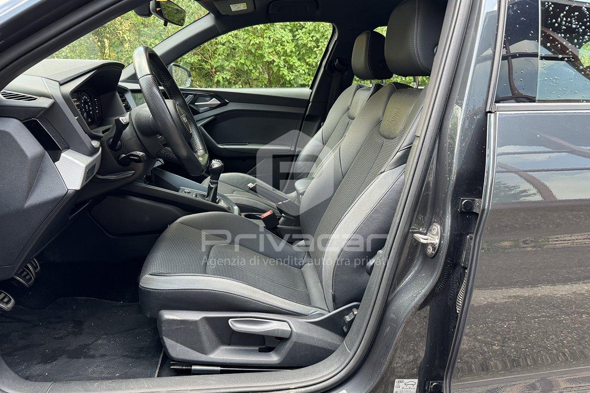 AUDI A1 citycarver 30 TFSI Identity Contrast