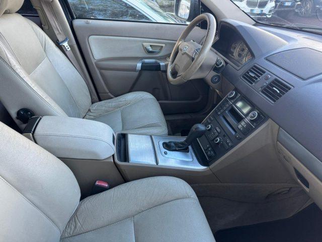VOLVO XC90 2.4 D5 185 CV aut. AWD Executive *GANCIO TRAINO*