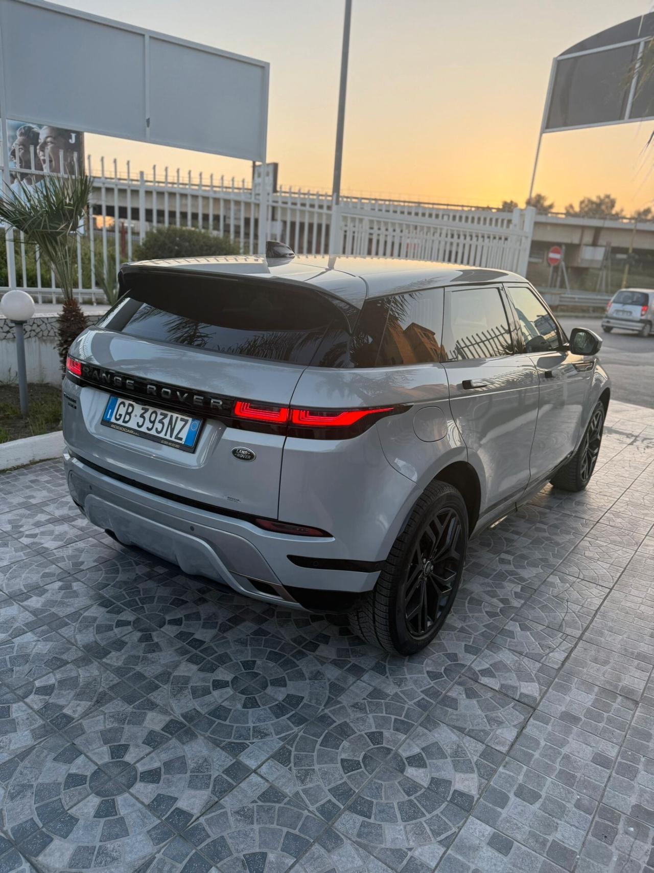 Range Rover Evoque 2.0D I4-L.Flw 150 CV R-Dynamic S