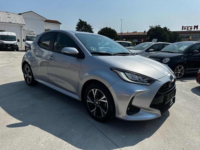 TOYOTA Yaris 1.5 Hybrid 5 porte Trend PARI AL NUOVO