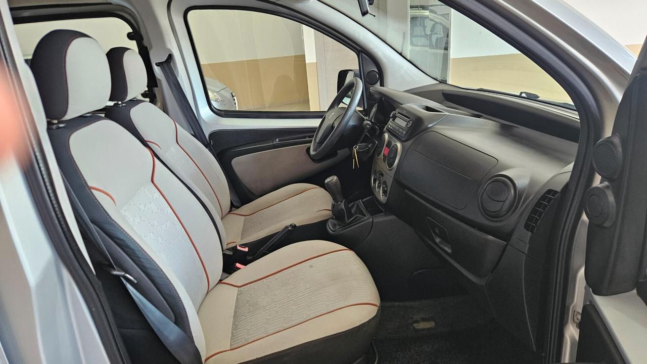 Peugeot Bipper Pegeout bipper 5 posti