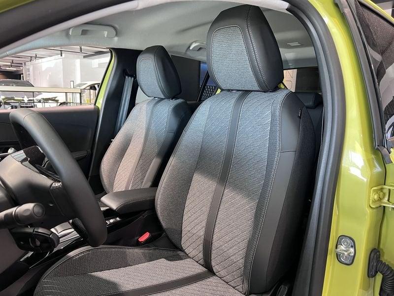 Peugeot 208 Allure Hybrid 145 e-DCS6 auto