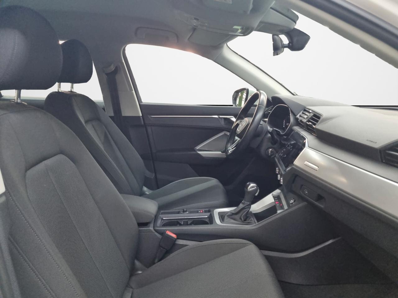 Audi Q3 35 TDI S tronic Business