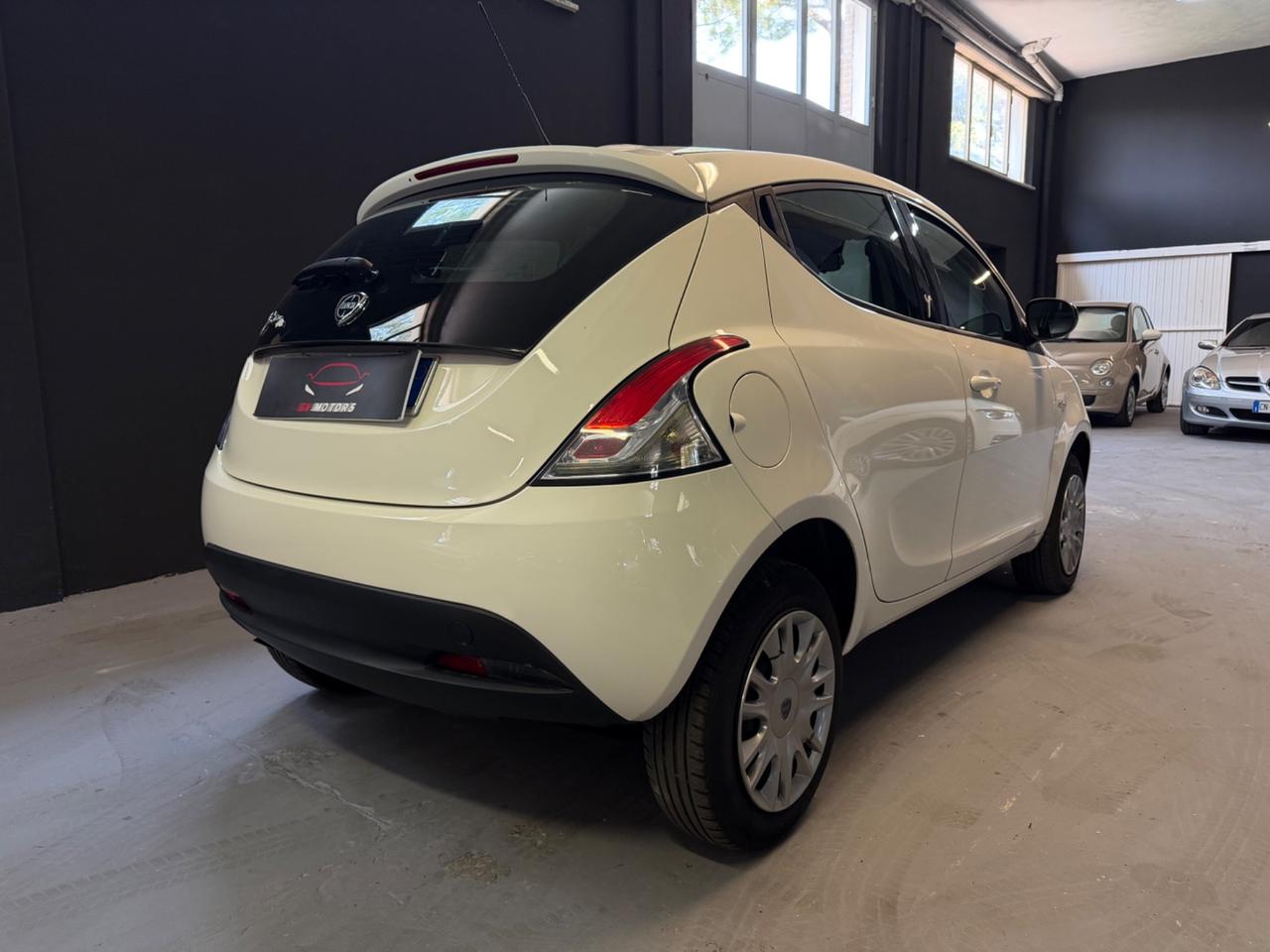 Lancia Ypsilon 0.9 TwinAir 85CV 2015