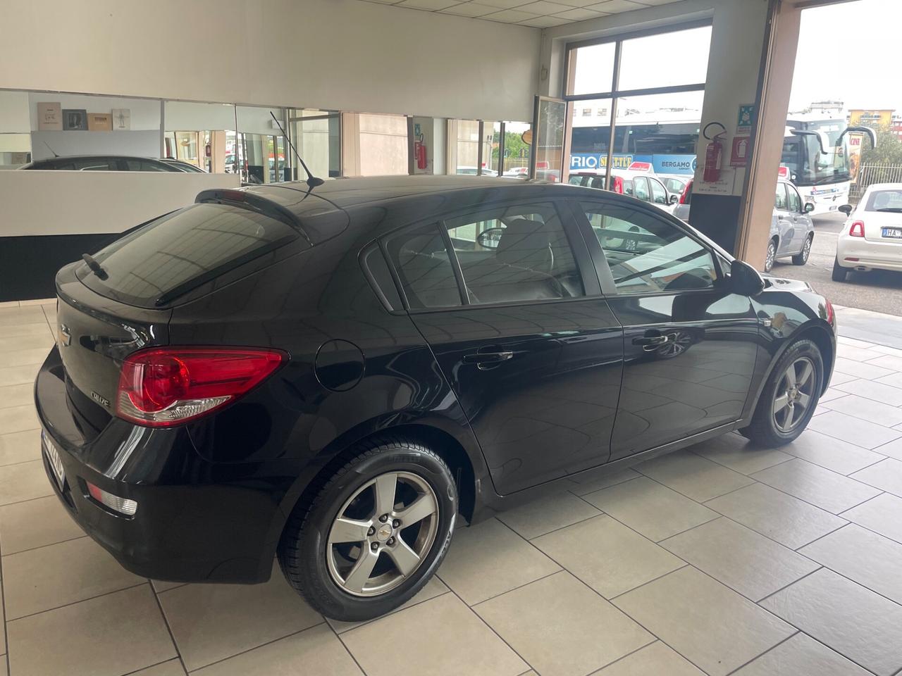 Chevrolet Cruze 1.6 5 porte LS - Nessun vincolo -
