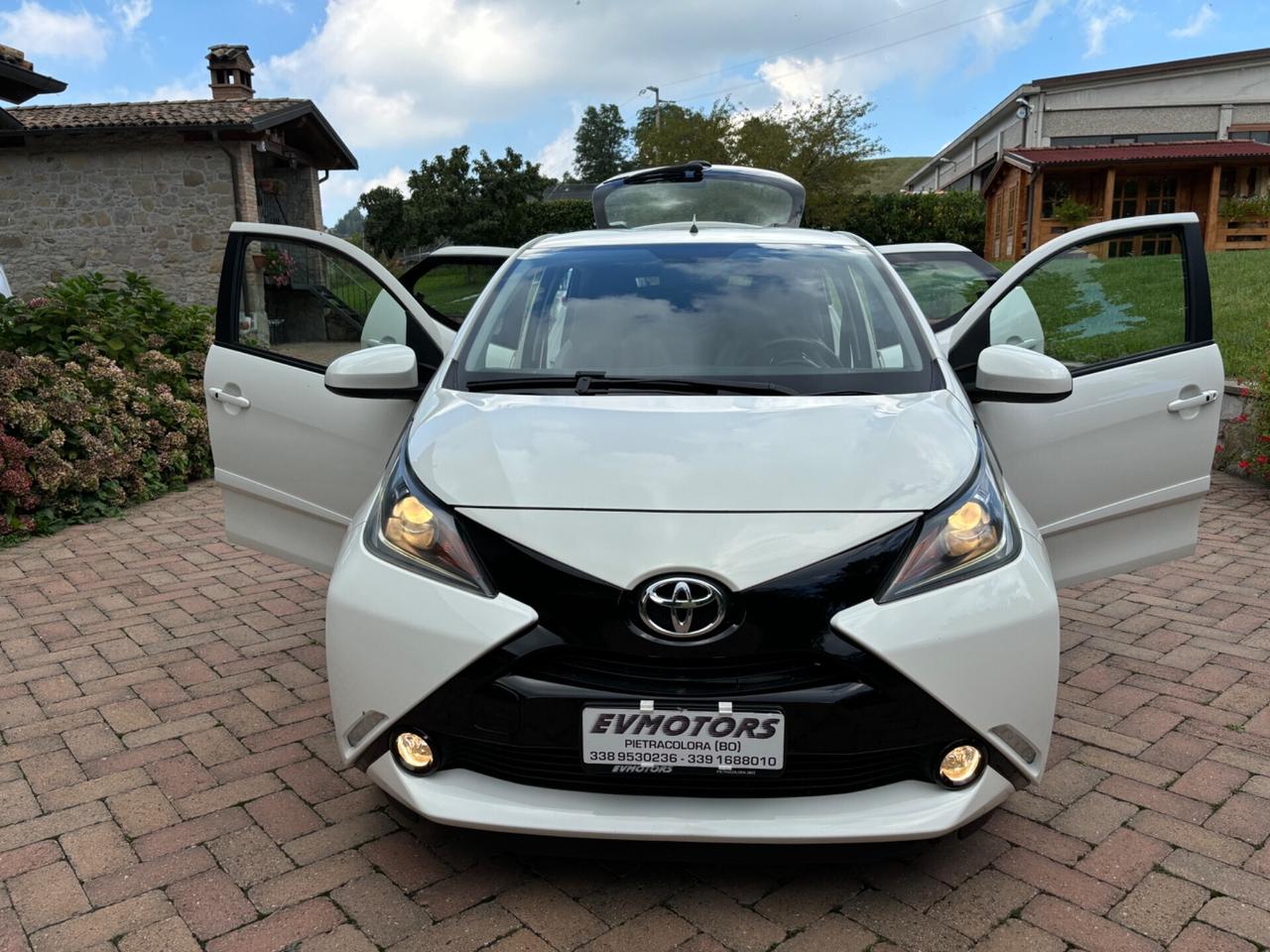 Toyota Aygo 1.0 VVT-i 69 CV 5 porte OK NEOPATENTATI