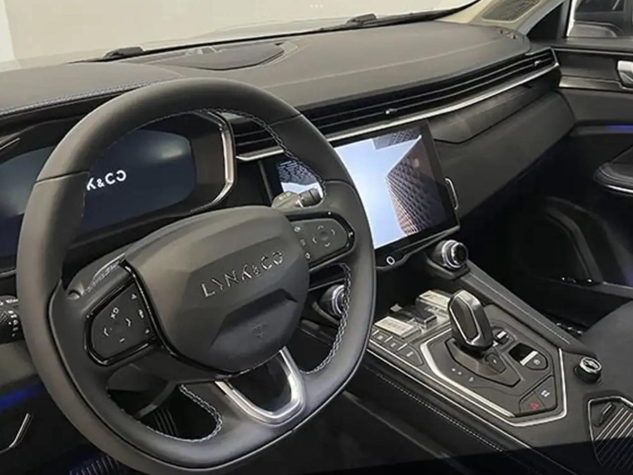 Lynk&co 01 HEV Suv Perfetta